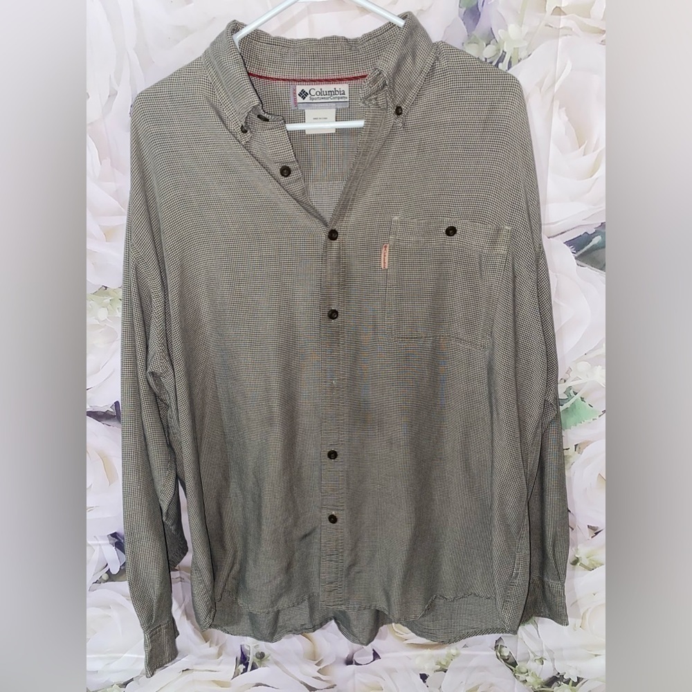 Columbia Olive Green Casual Button-Down Shirt